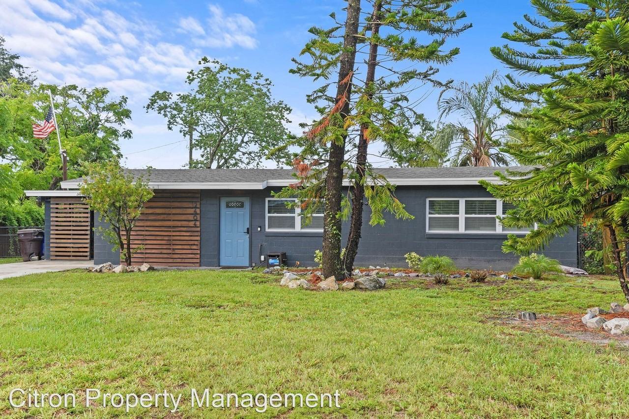 2404 W Orange Blvd - Photo 2 of 26