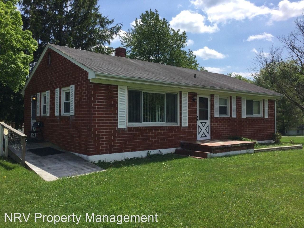 1250 Thomas Ln - Photo 2 of 10