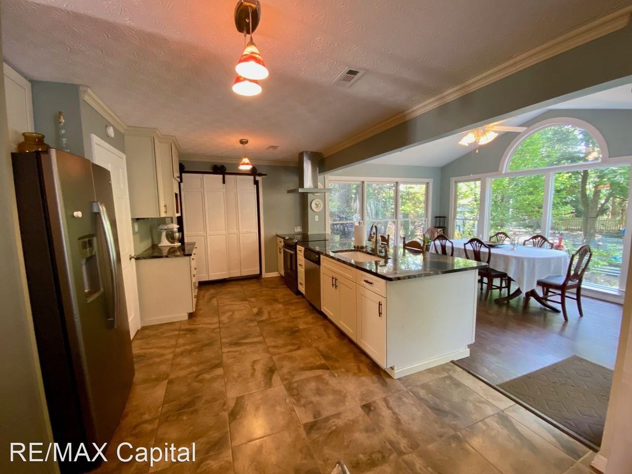 7944 Terrapin Cove Rd - Photo 2 of 18