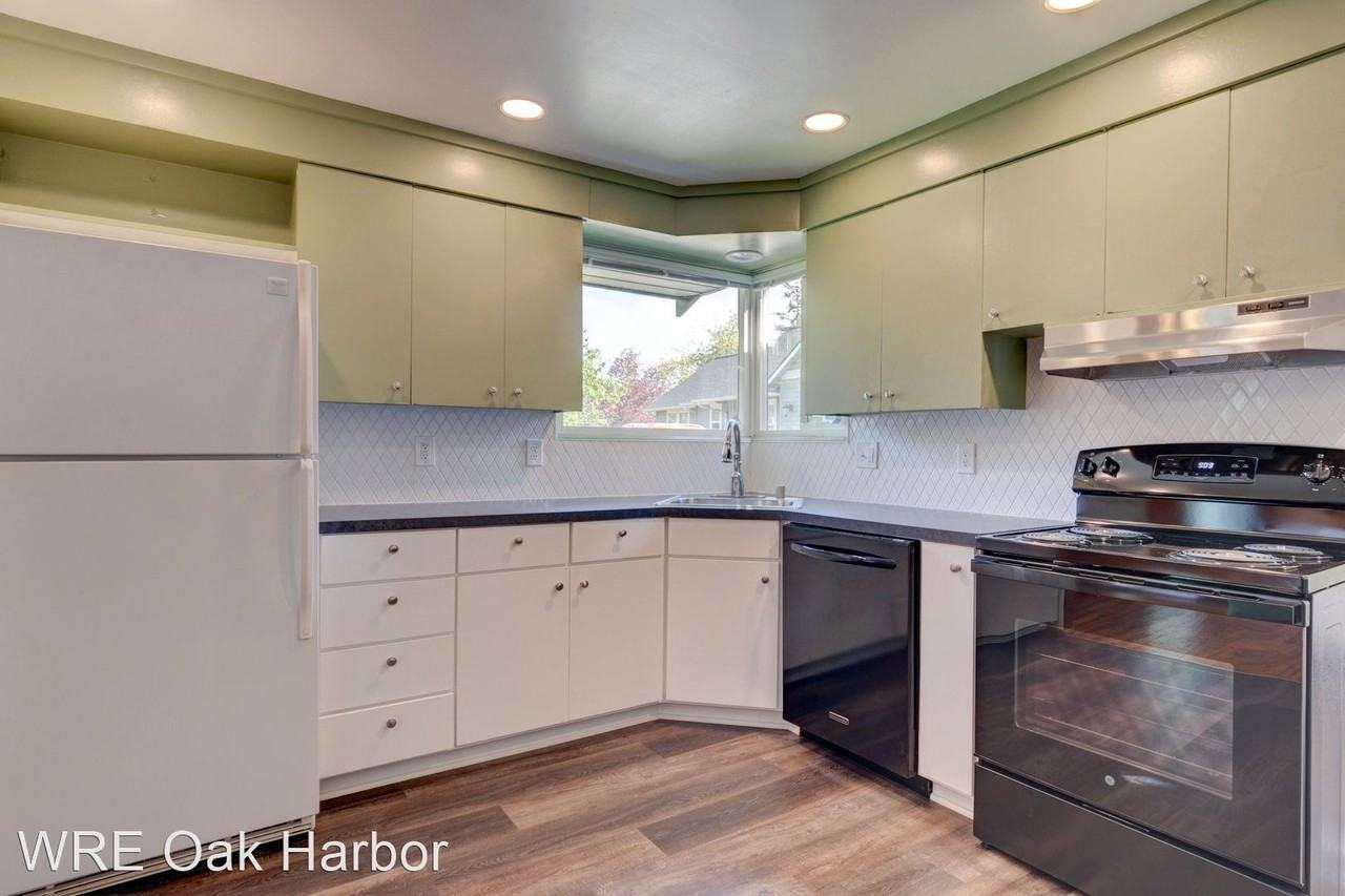 96 Se Glencoe St - Photo 2 of 19