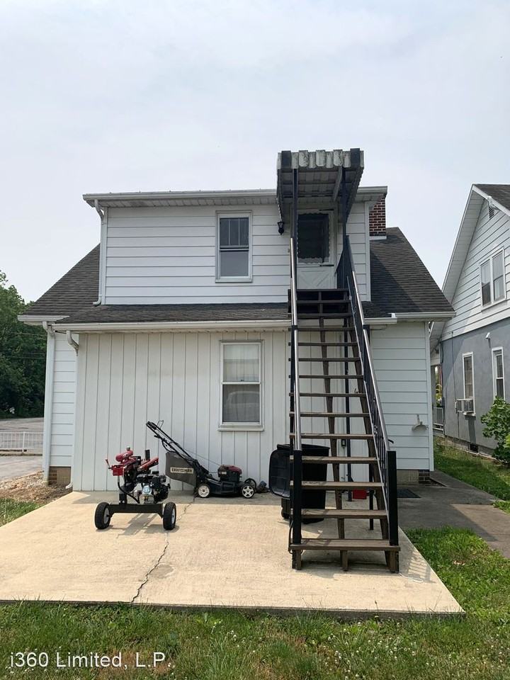 437 Ramsey Ave. Downstairs - Photo 3 of 26