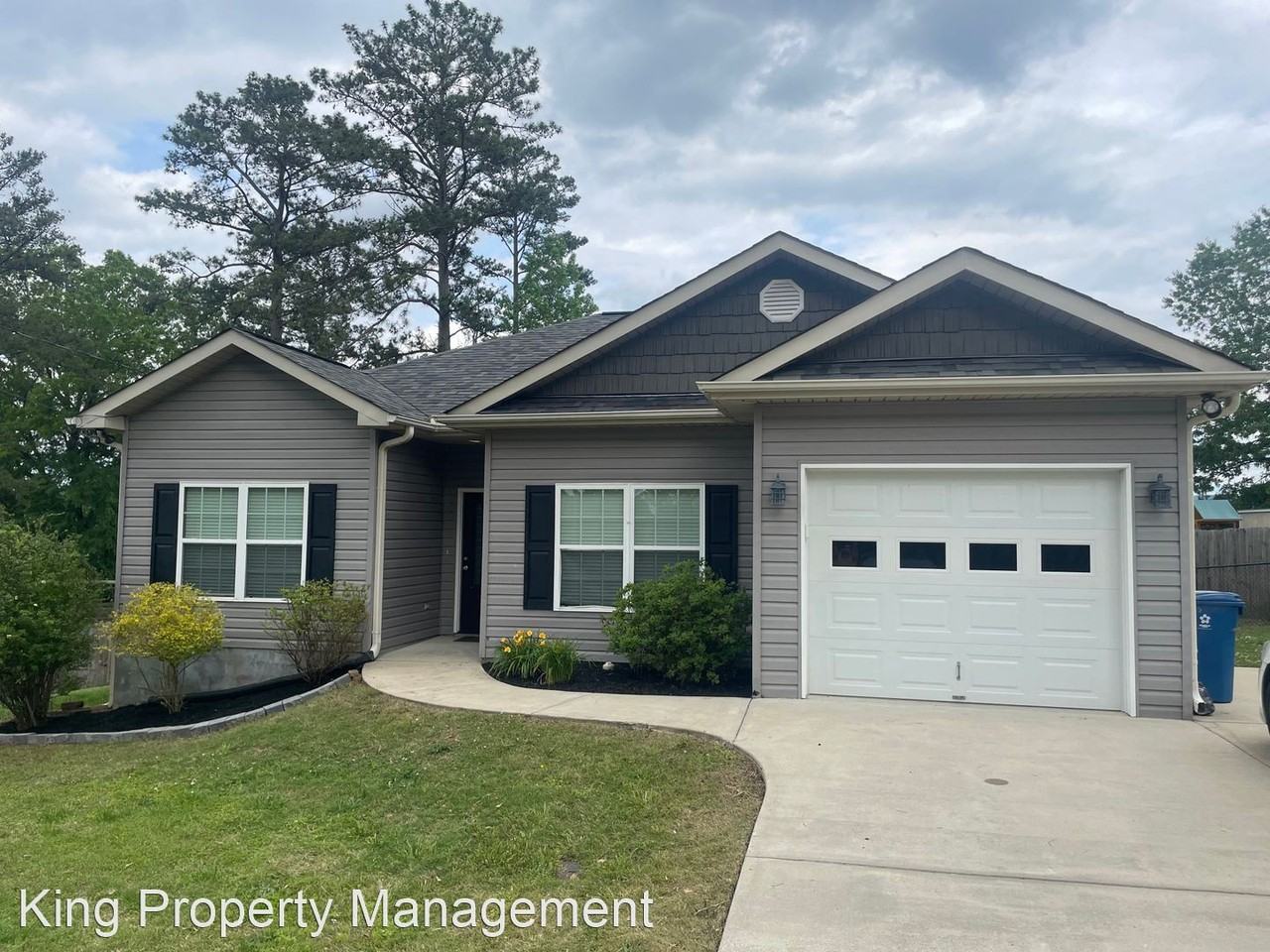 173 Reaves Dr - Photo 2 of 11