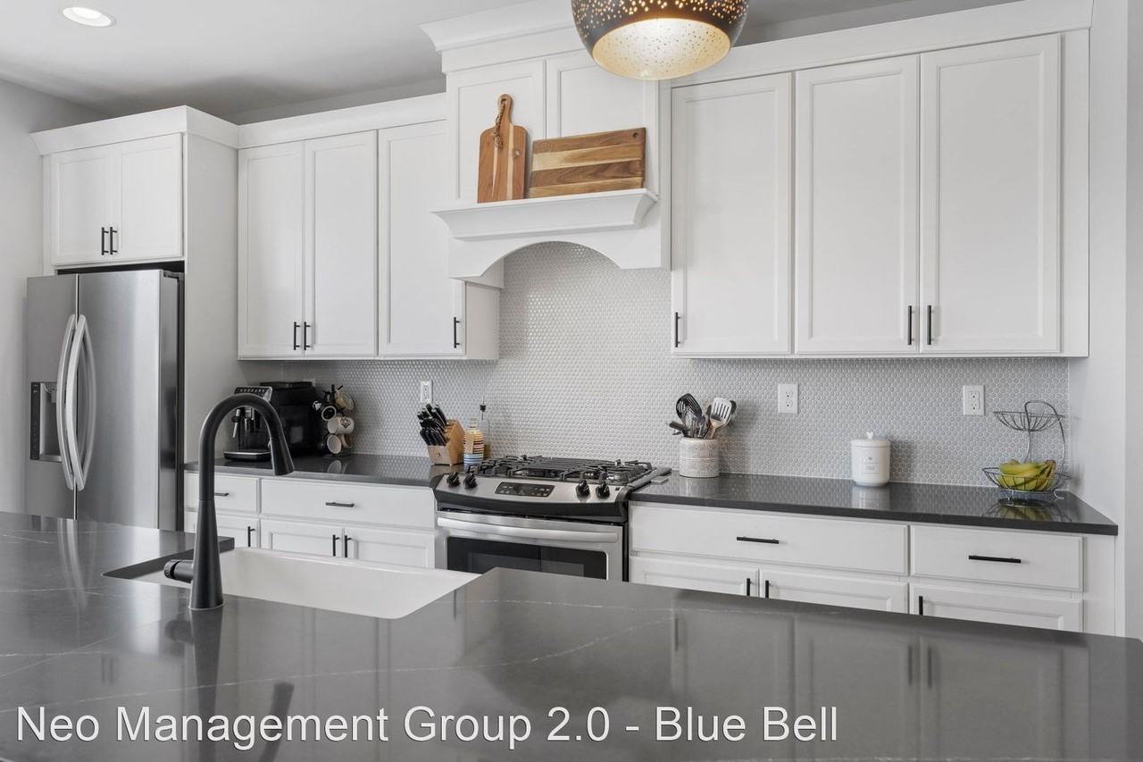 4113 Addison Ct - Photo 3 of 25