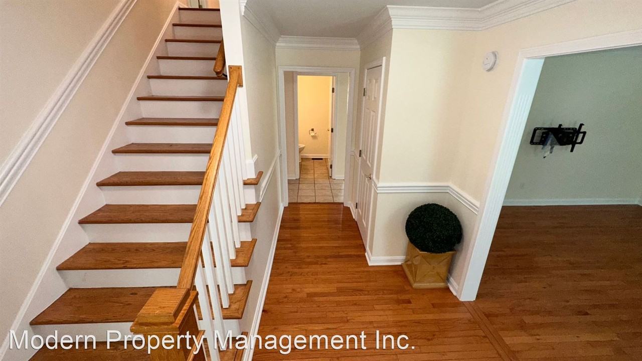 3239 Gondola Dr - Photo 3 of 49