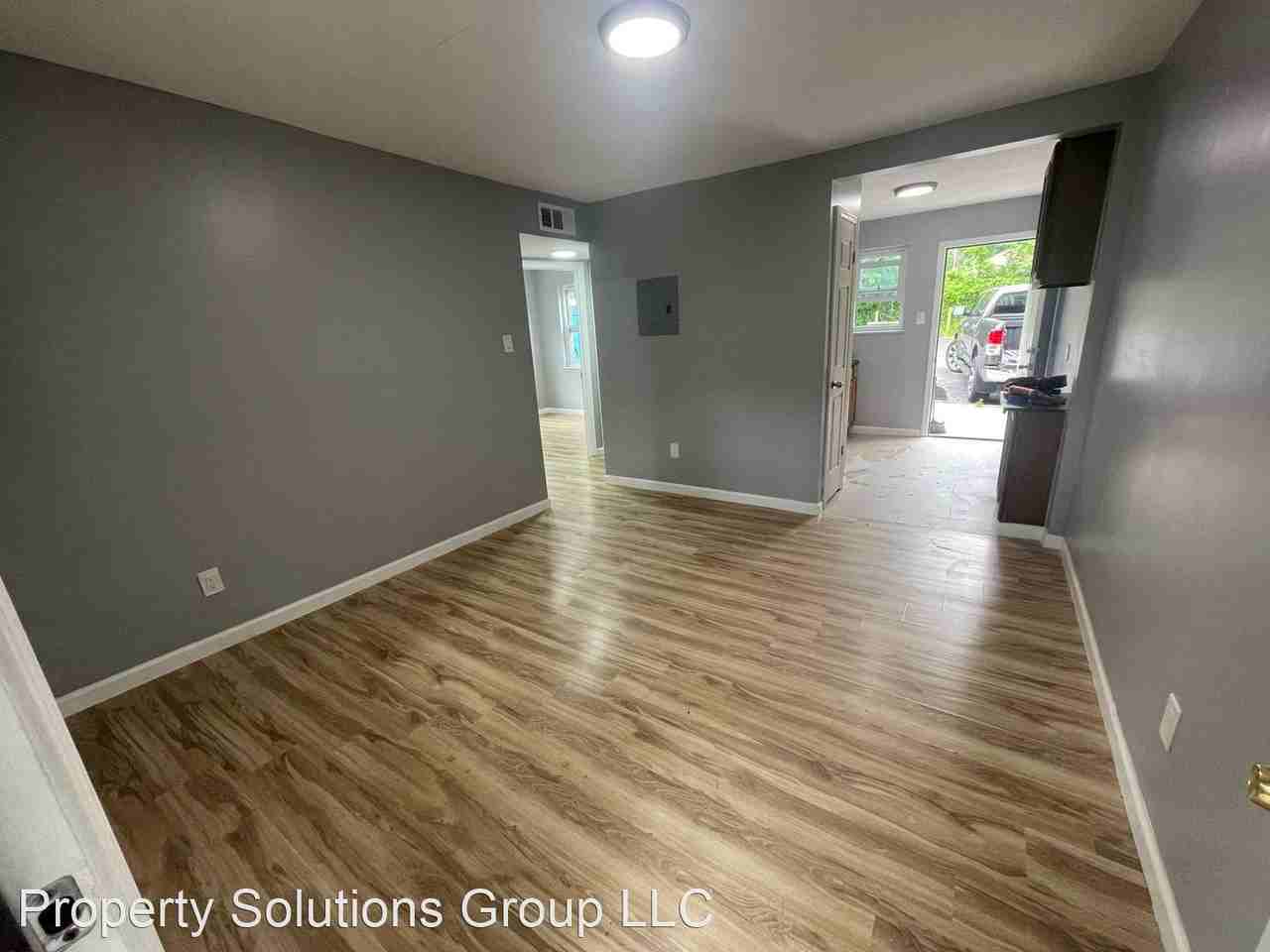 Willie Mitchell Apartments - Photo 3 of 7