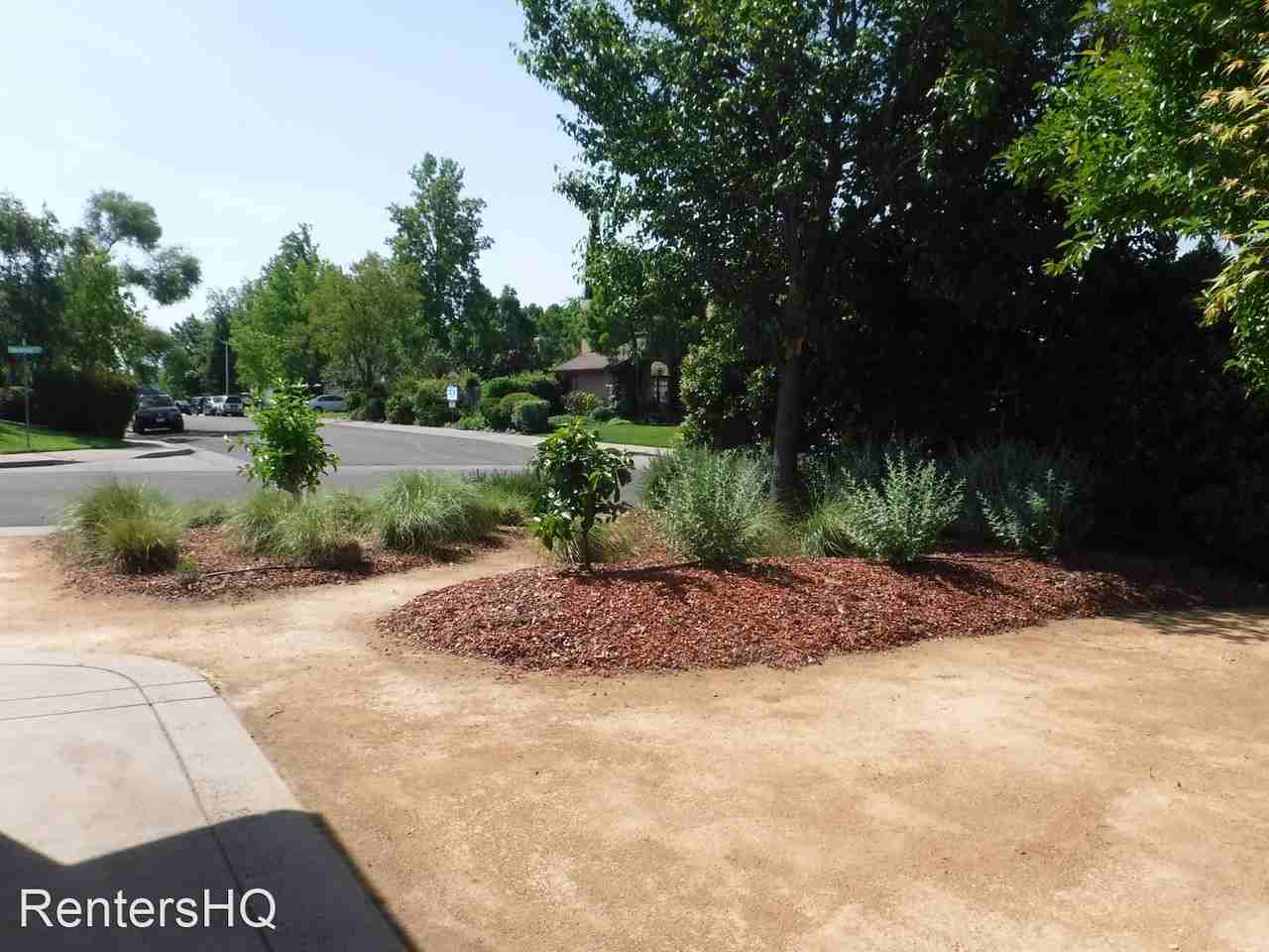 2100 Hacienda St - Photo 3 of 24