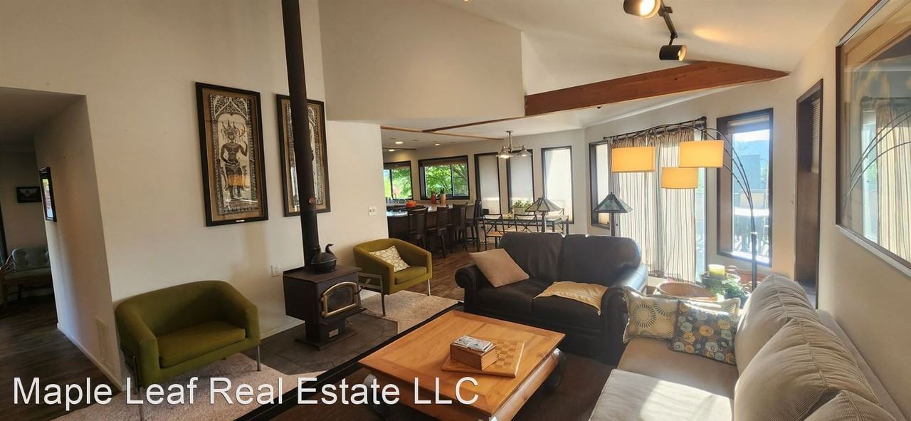 26710 Ne Stephens St - Photo 3 of 27