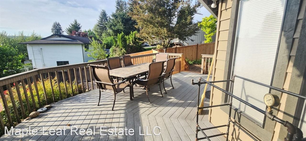 26710 Ne Stephens St - Photo 2 of 27