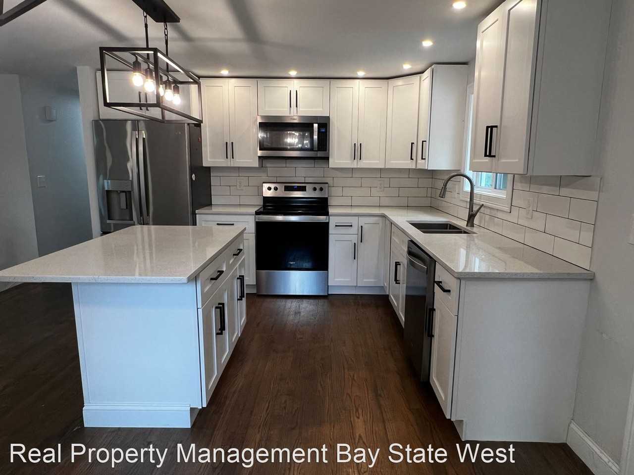 503 Tiffany St - Photo 3 of 23