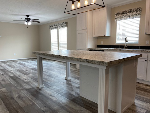 1106 Peachtree Ct - Photo 3 of 13