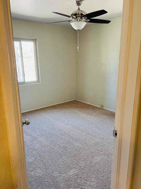 7720 Phoenix Ave - Photo 3 of 5