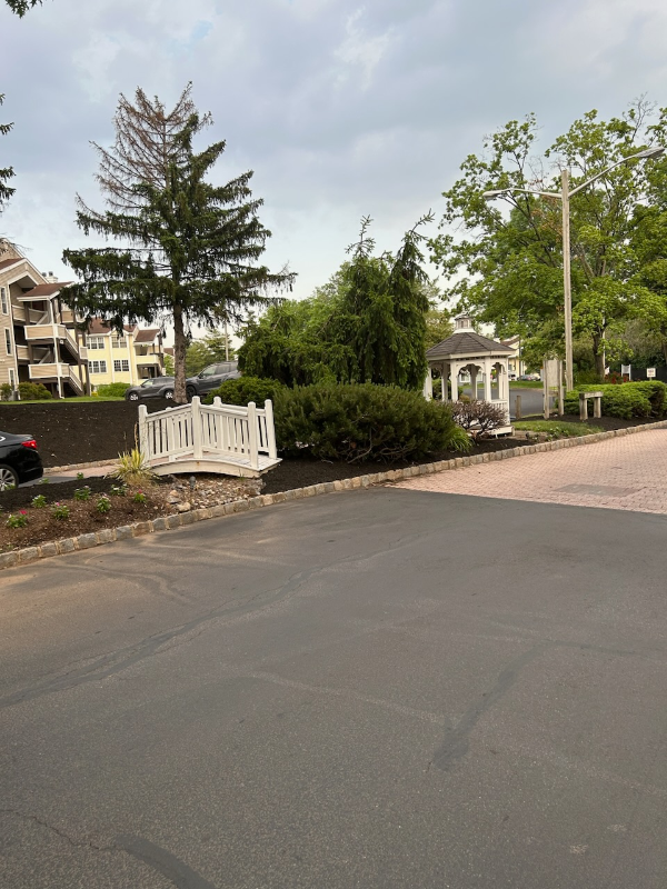 612 Deepdale Ct #4 - Photo 2 of 28