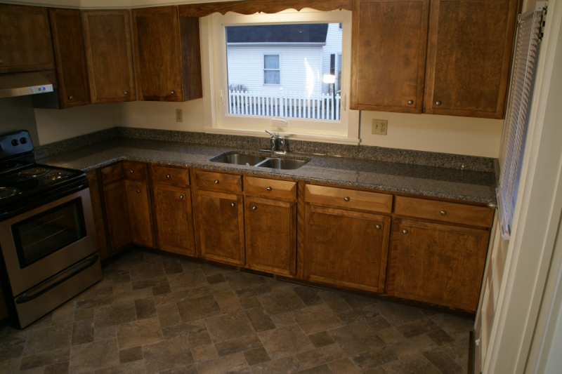 619 Hepburn St - Photo 4 of 20