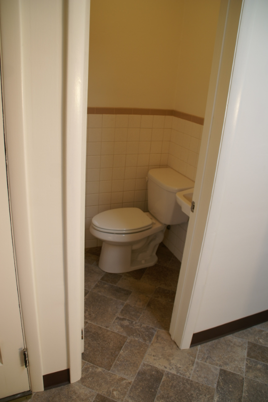 619 Hepburn St - Photo 5 of 20