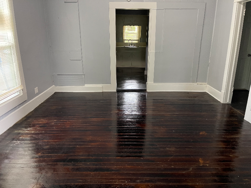 410 East Day Street - Photo 4 of 20