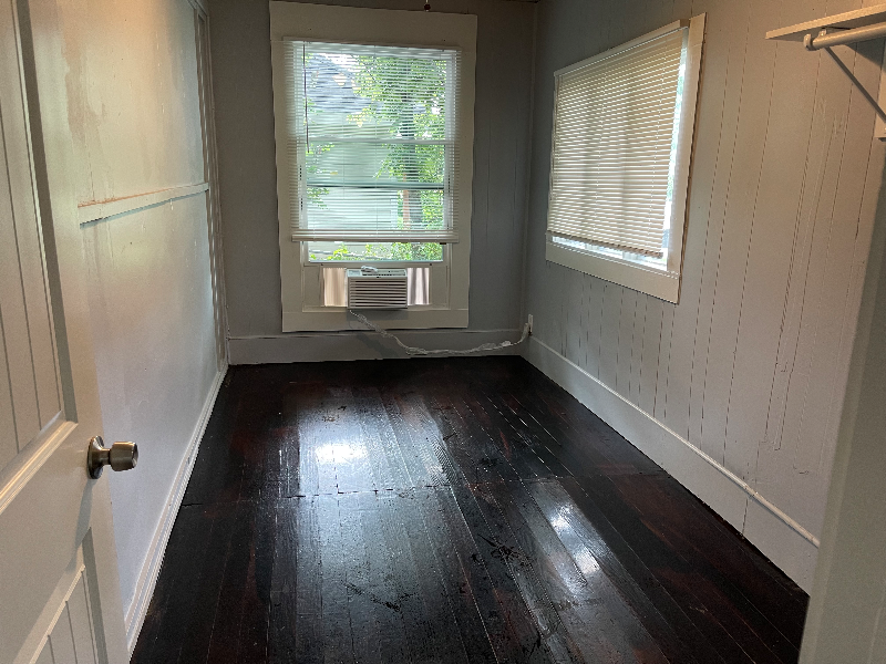 410 East Day Street - Photo 5 of 20