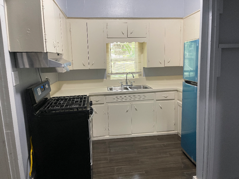 410 East Day Street - Photo 7 of 20