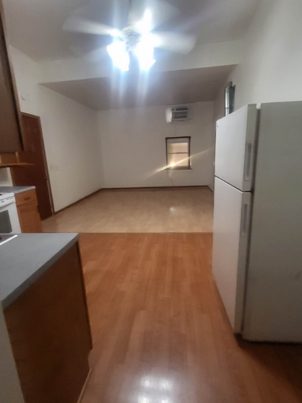 106 S Lane St - Photo 2 of 6