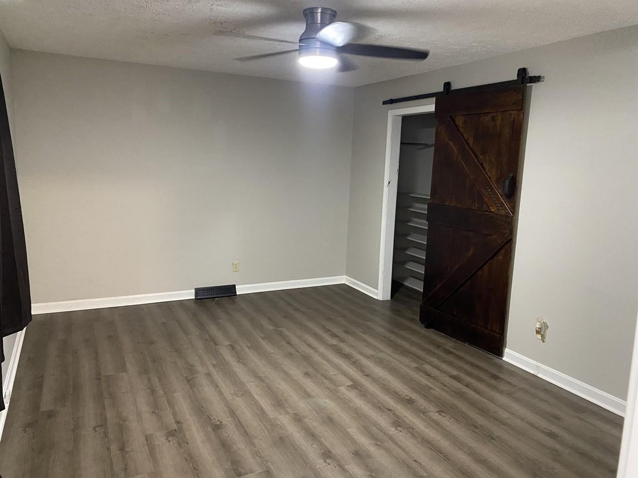 4343 W Fairview Rd #1 - Photo 3 of 12