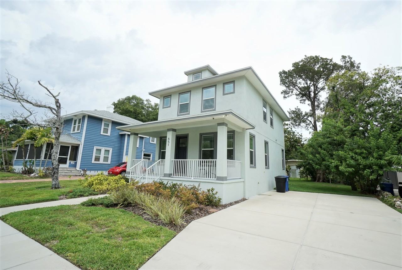 651 14th Ave S - Photo 2 of 29