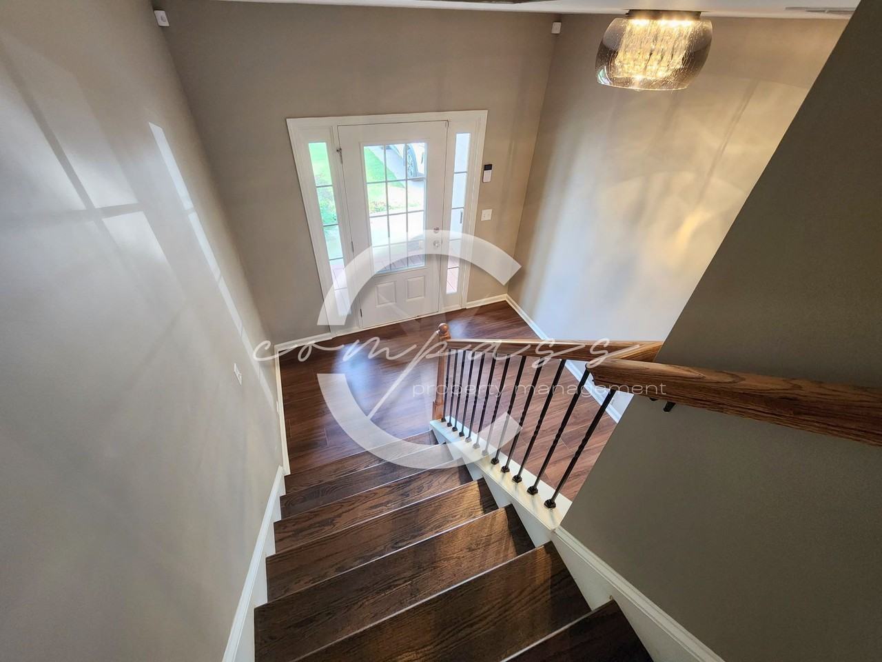 285 Shaw Dr - Photo 2 of 39