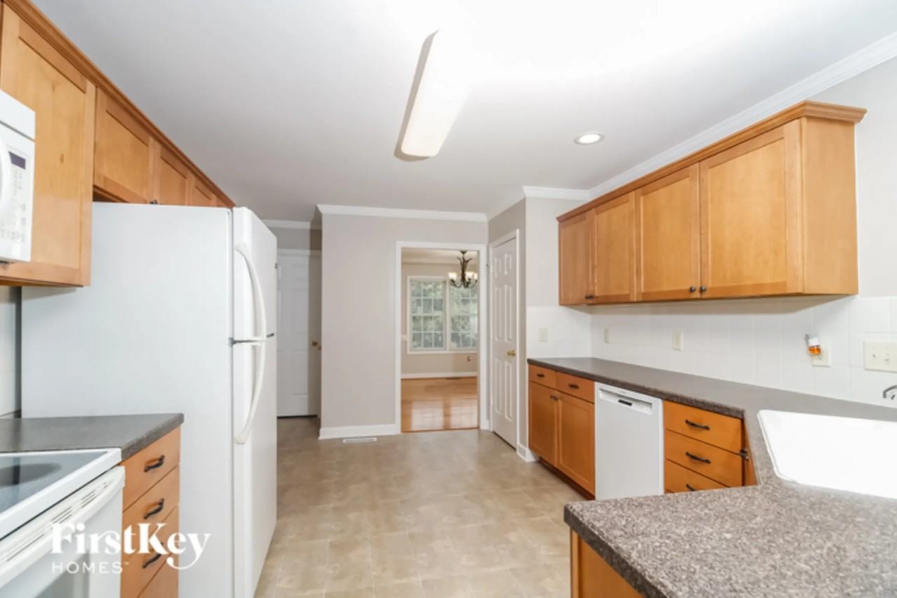 115 Hagen Rd - Photo 3 of 12