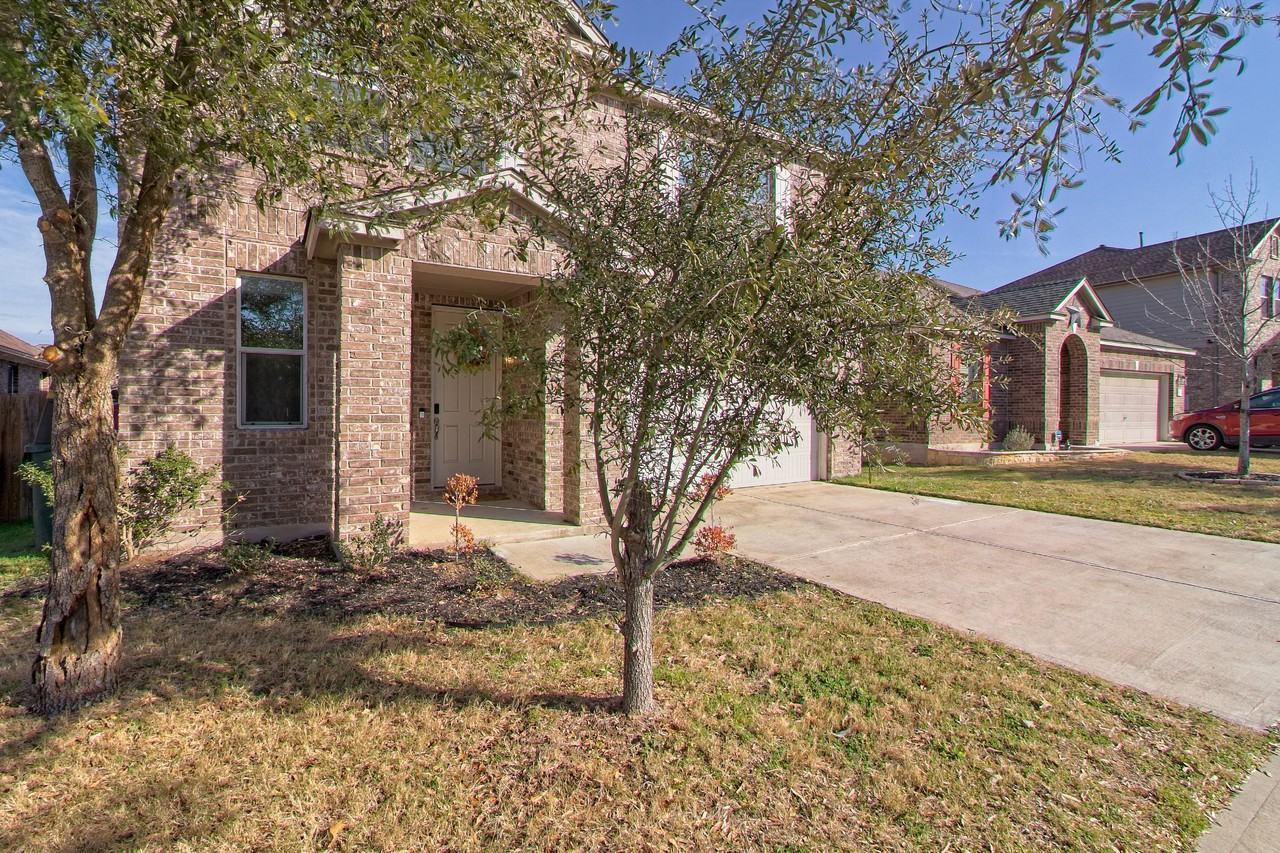 413 Sheepshank Dr - Photo 3 of 43