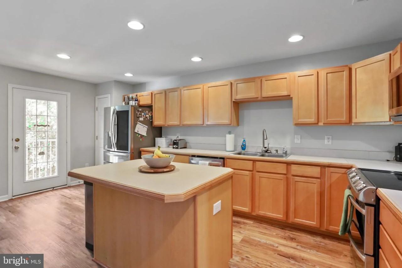 1307 Pendleton Ln - Photo 3 of 33