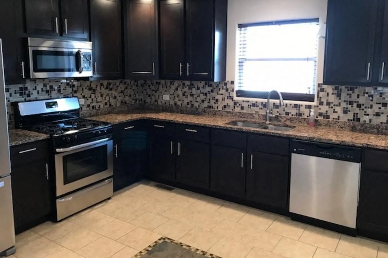 7921 S Campbell Ave - Photo 3 of 14