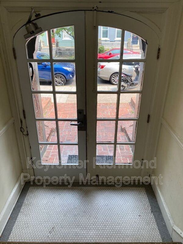 210 N Stafford Ave #29 - Photo 4 of 29