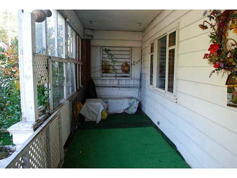 1014 11th St - Photo 2 of 25