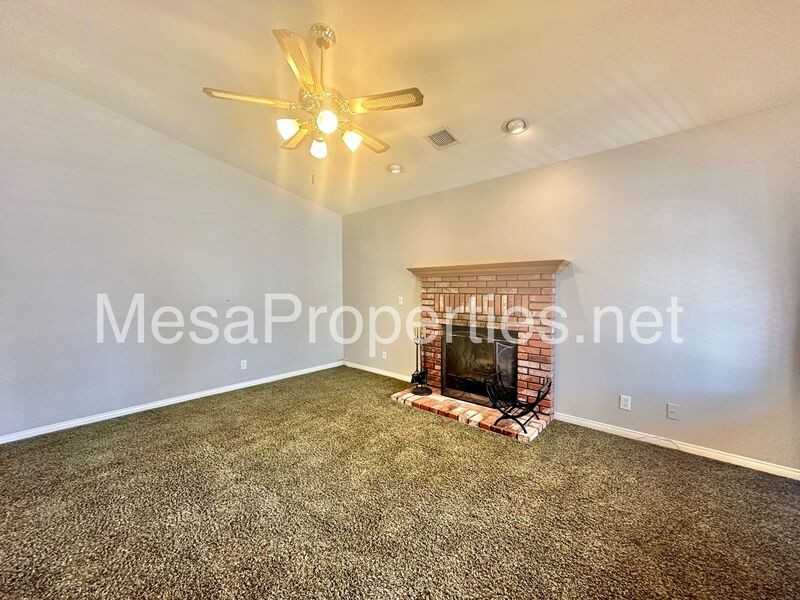 14131 Montecito Dr - Photo 3 of 28