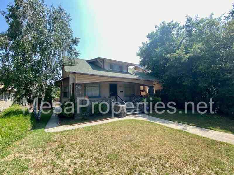 311 W G St - Photo 3 of 23