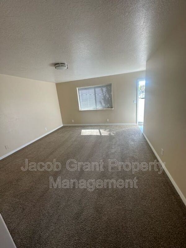 4946 Cole St #4 - Photo 4 of 21
