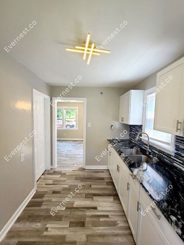 1021 Fourqurean Ln - Photo 3 of 21