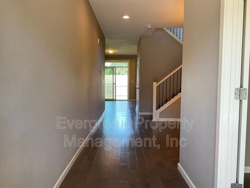 2737 Se 22nd Ter - Photo 2 of 35