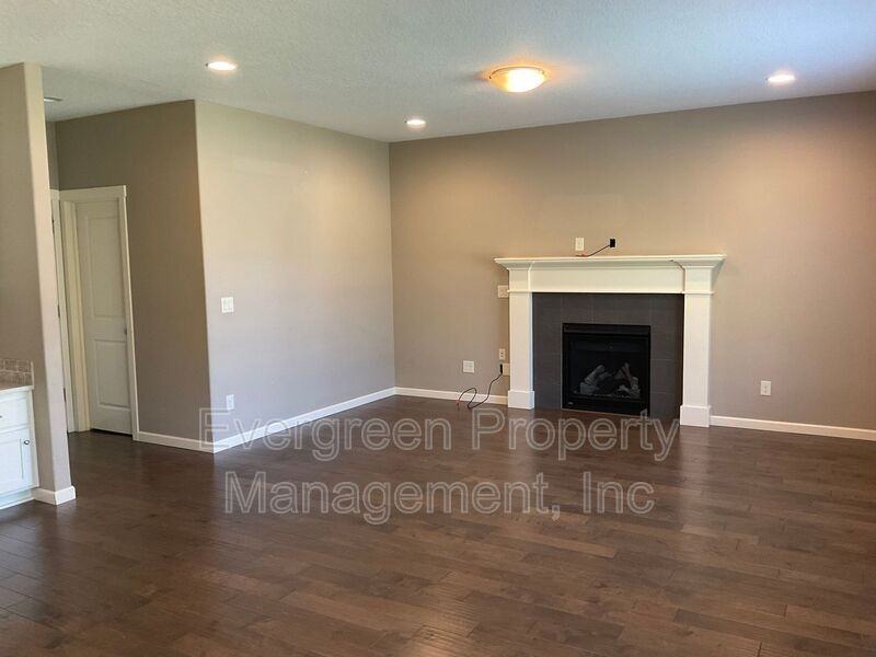 2737 Se 22nd Ter - Photo 3 of 35