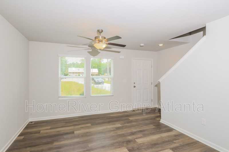108 Loblolly Ln - Photo 2 of 20