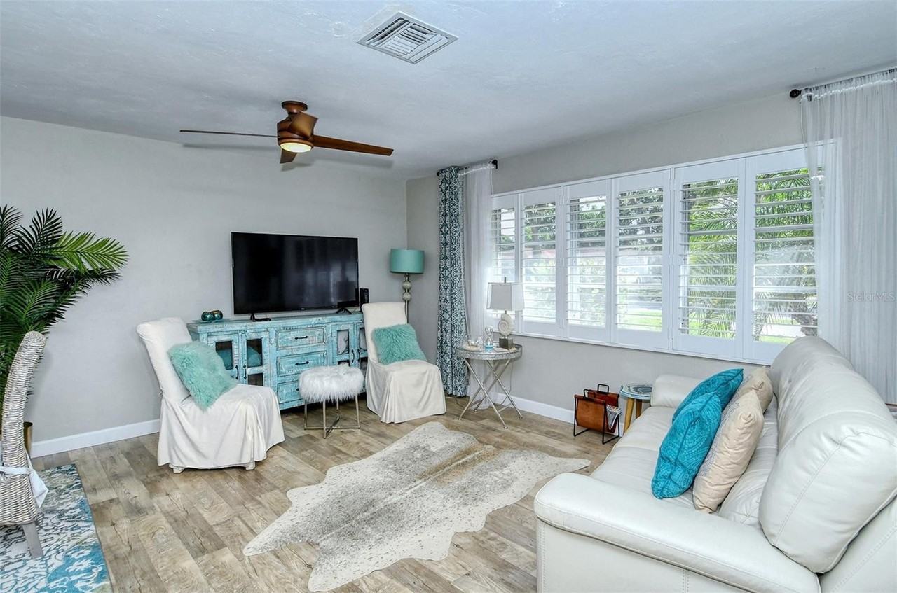 6758 South Lockwood Ridge Road - Photo 7 of 50