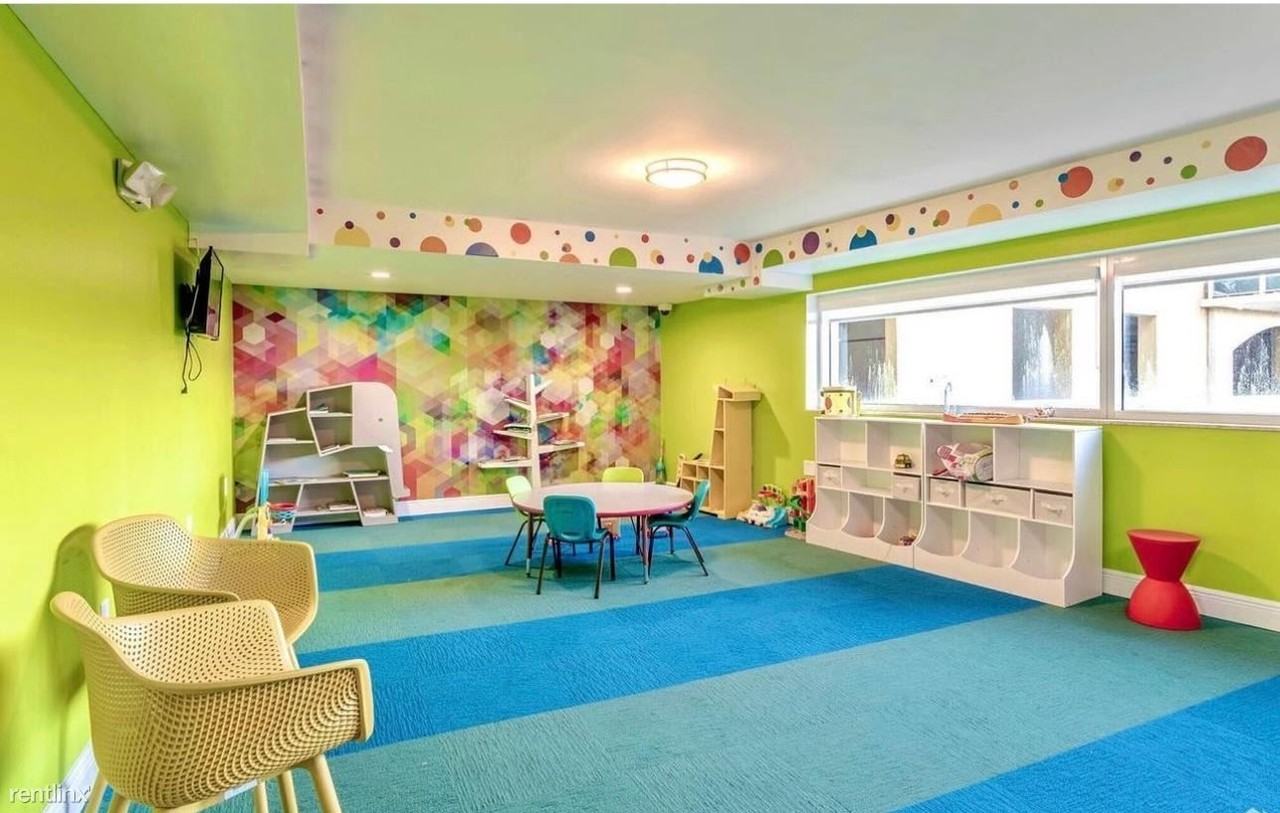 17000 N Bay Rd - Photo 3 of 9