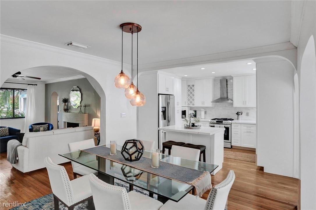 636 Se 25th Ave - Photo 2 of 18