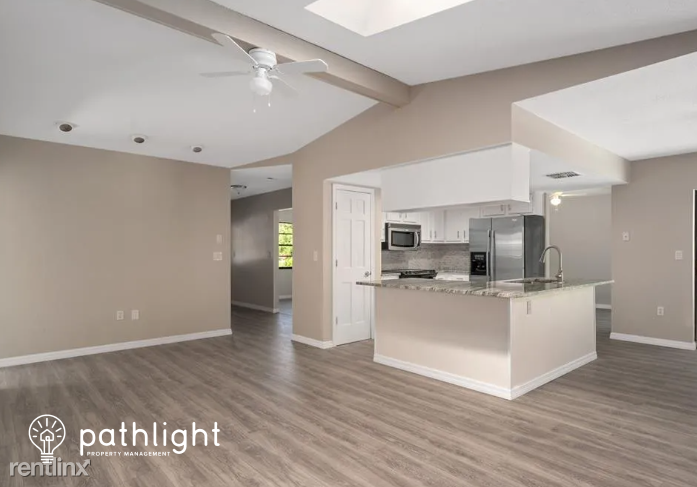 7299 Glen Cove Rd - Photo 3 of 12