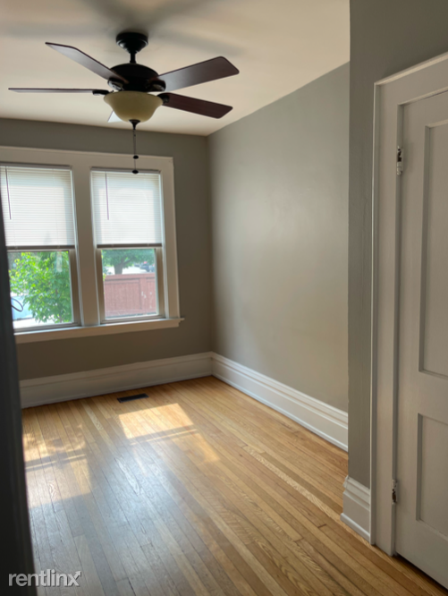 526 S Drexel Ave - Photo 3 of 7