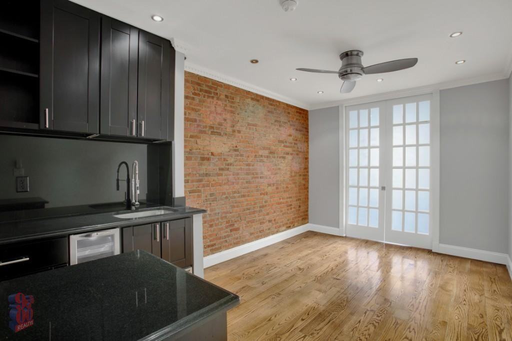 W 52nd St #6C - Photo 3 of 6