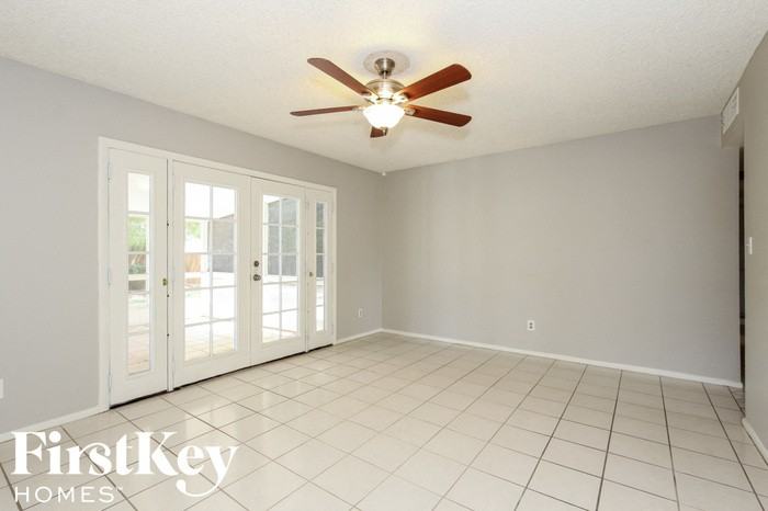 2922 E Sierra St - Photo 3 of 15