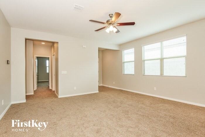 9738 W Getty Dr - Photo 3 of 15