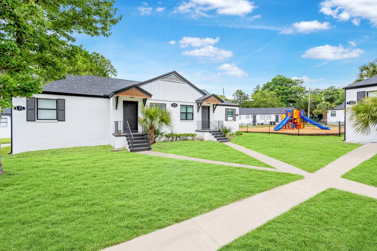 The Duplexes at Victory Apartments 1800 East 38th Street, Savannah