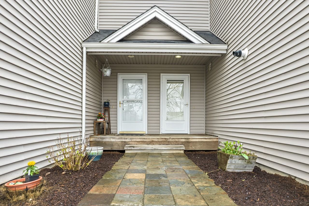 3016 Pacific Street - Photo 3 of 28