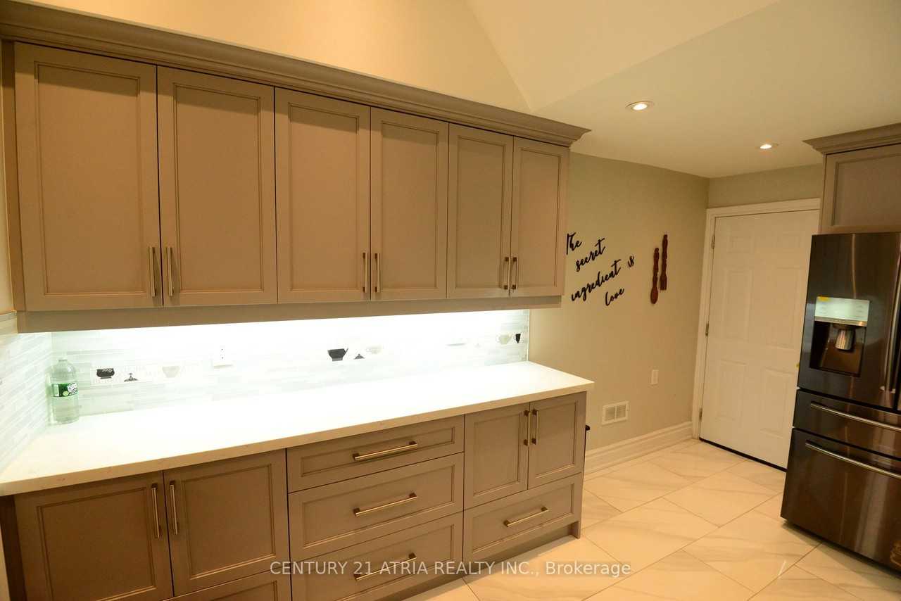 22 Peninsula Crescent #None - Photo 3 of 6