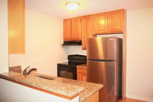 116 Tall Oaks Dr #N - Photo 3 of 8